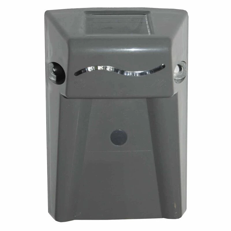 WEST MARINE LED Solar Dock Lighting, Piling, 3-Color 1 WEST MARINE LED Solar Dock Lighting, Piling, 3-Color